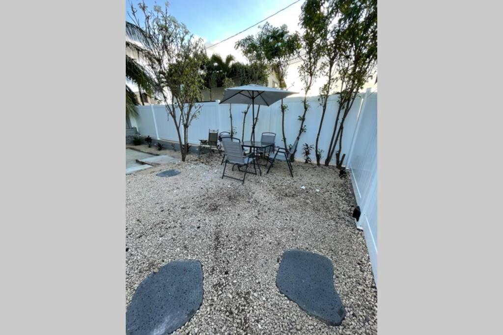 Spacious 2 Bedroom Beach House With King Suite Waianae Eksteriør billede