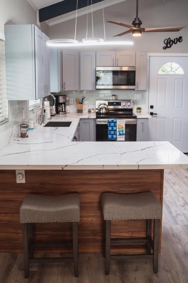Spacious 2 Bedroom Beach House With King Suite Waianae Eksteriør billede